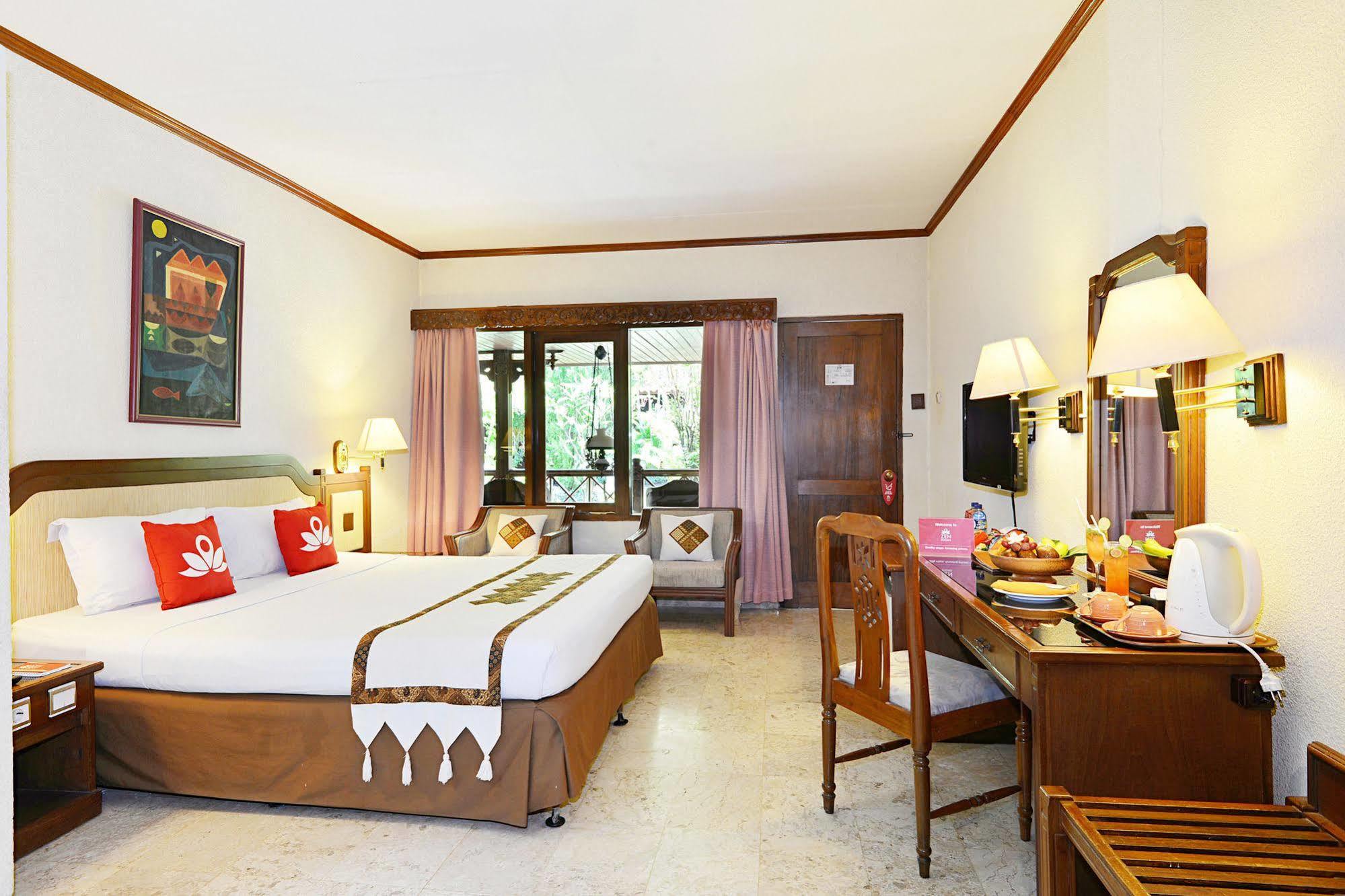 Zen Rooms Jogja Cendrawasih Pakualaman Esterno foto