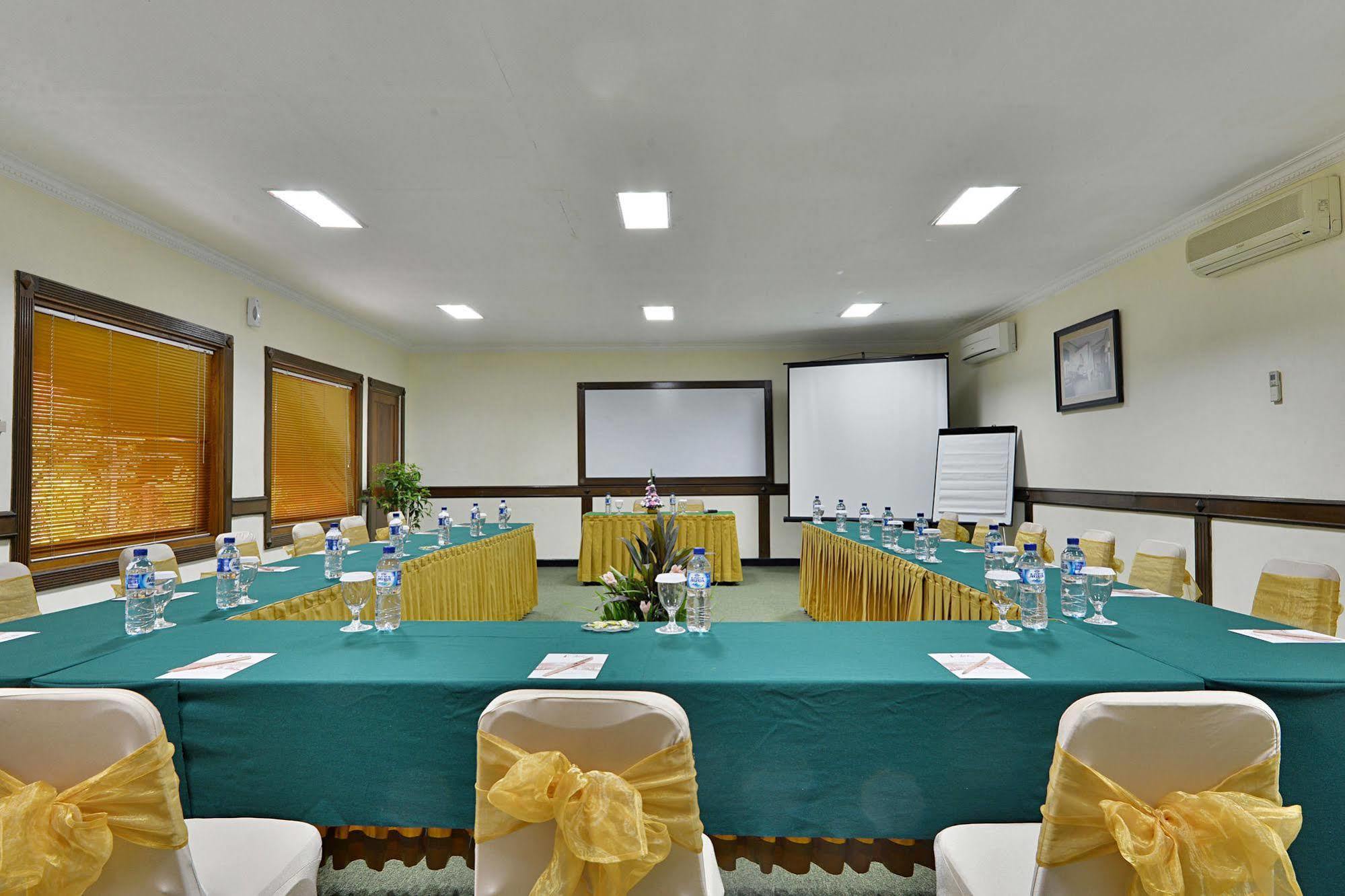 Zen Rooms Jogja Cendrawasih Pakualaman Esterno foto
